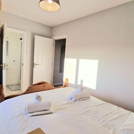 Cosy 3 Bedroom All Ensuites Galway Kültér fotó