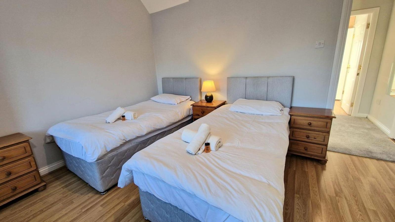Cosy 3 Bedroom All Ensuites Galway Kültér fotó