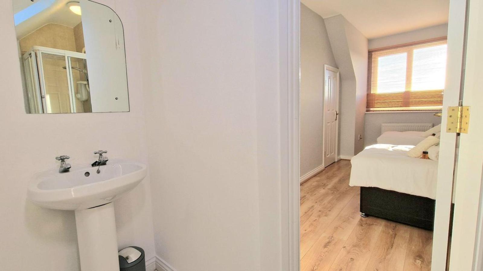 Cosy 3 Bedroom All Ensuites Galway Kültér fotó